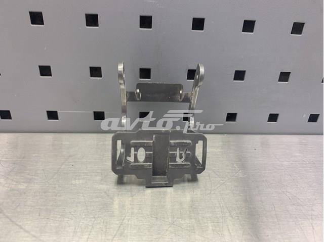 Кронштейн форсунки омывателя фар 51117331754 BMW