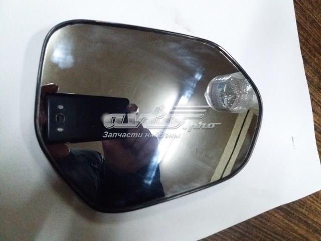 Зеркальный элемент зеркала заднего вида левого на Toyota Prius 