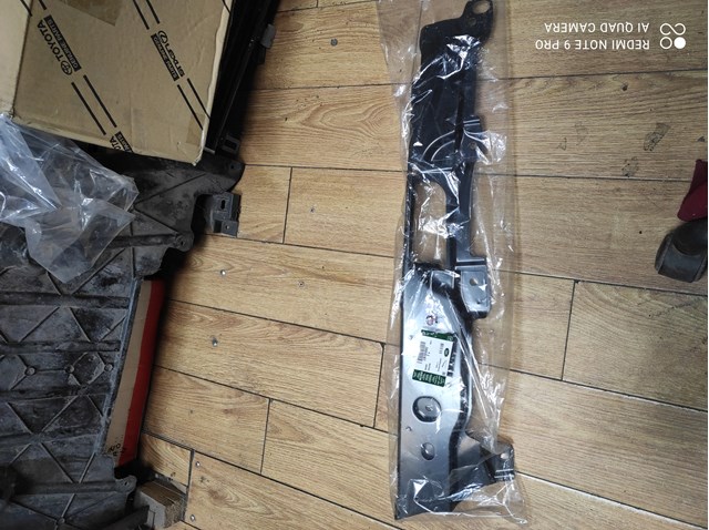  LR105082 Land Rover