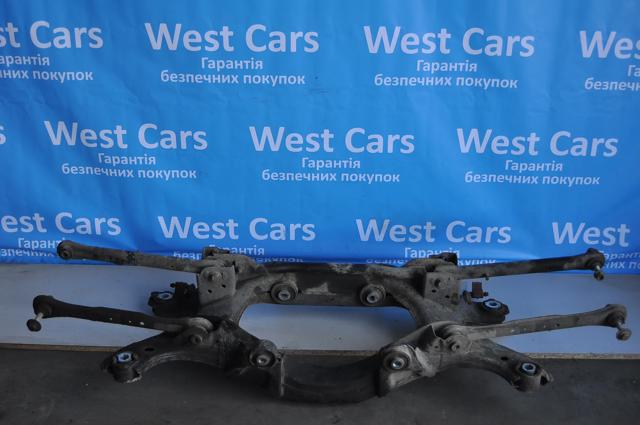 Подрамник задний LR072077 Land Rover