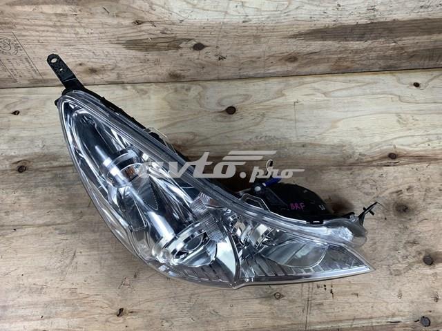 Фара правая Subaru 84001AJ040