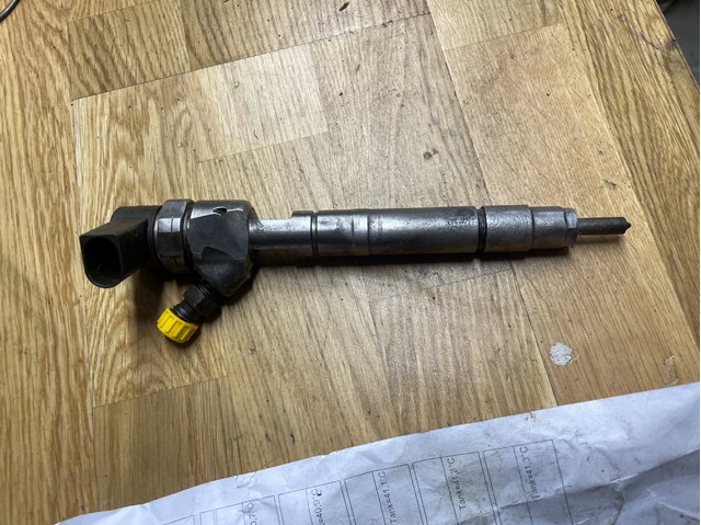 Купить 0445110182 Bosch Клапанная форсунка