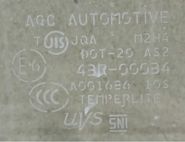 823006HE0A Nissan/Infiniti Стекло задней правой двери