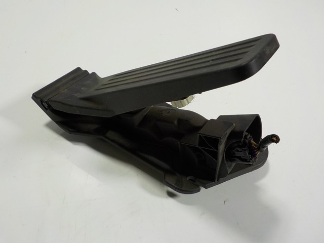 Педаль газа BCKA41600A Mazda