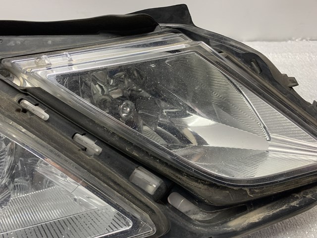 Купить A2128200461 Mercedes Фара основная правая