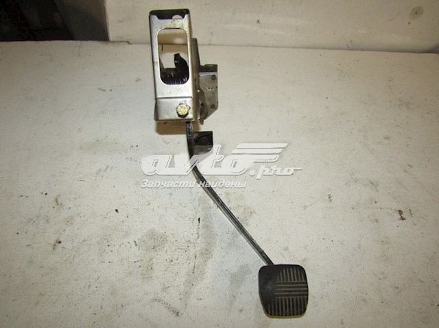 46503BN710 Nissan pedal de embraiagem