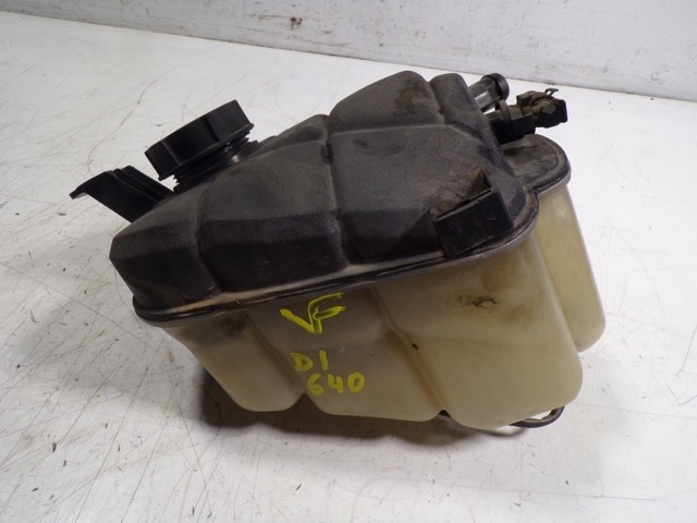  Расширительный бачок Land Rover LR060349