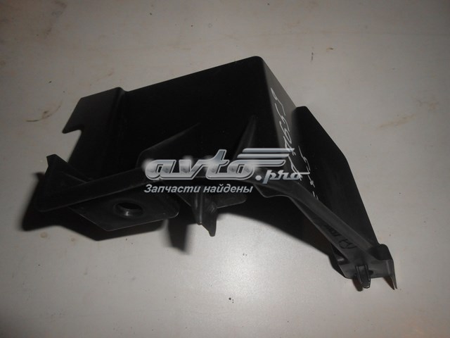 KD45501U1A Mazda Воздуховод (дефлектор) радиатора правый