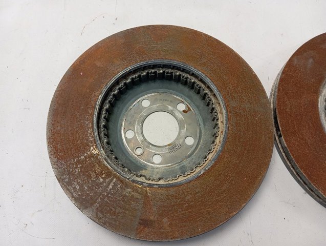 Передние тормозные диски LR115006 Land Rover