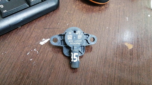 Датчик Айрбег передний Jaguar FK7214C676AA цена, от 8.19 USD