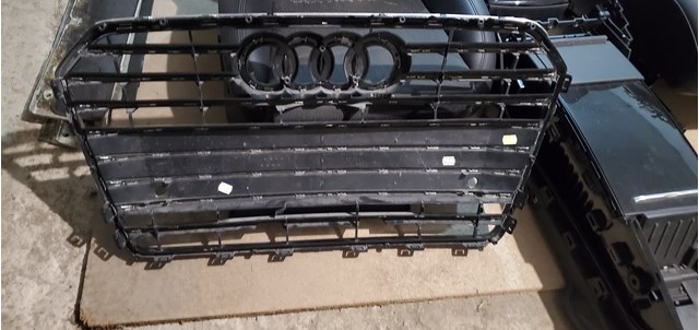 80A853651C VAG Решетка радиатора