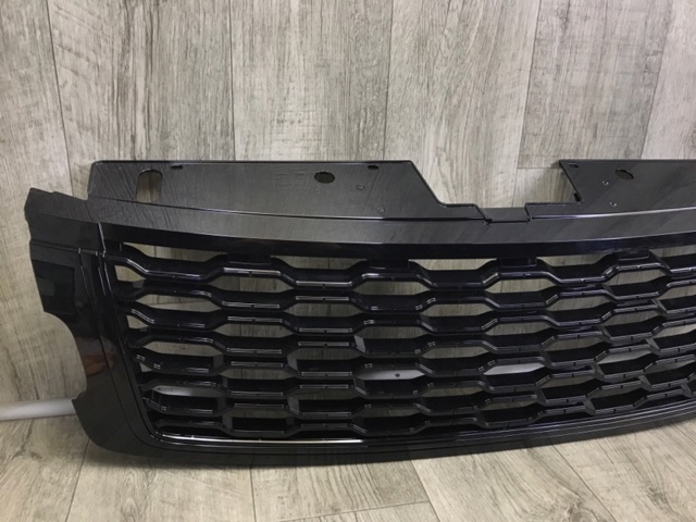 LR098080 Land Rover Решетка радиатора