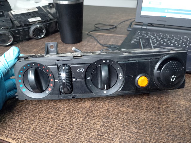 Блок управления кондиционером 9068300085 Mercedes