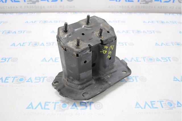 Кронштейн усилителя переднего бампера FPS FP5055944
