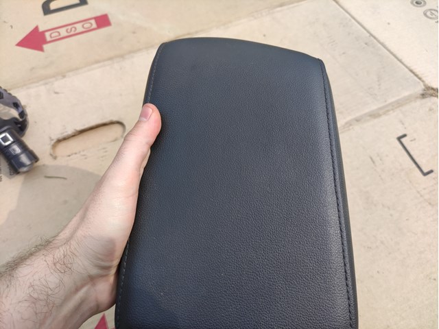 Купить 5NN864207CICE VAG Подлокотник заднего сидения