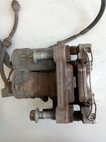 Суппорт задний левый LR061381 Land Rover