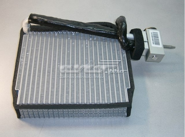 Радиатор испарителя кондиционера UAC EV939692PFC цена, от 254.81 USD