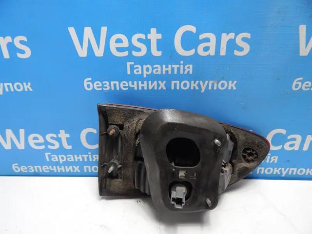 Фонарь задний правый внутренний 84251XA00A Subaru