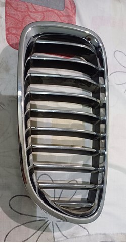 Решетка радиатора 18801310 BMW