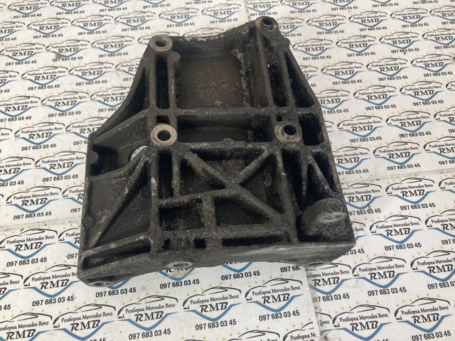  Кронштейн генератора Mercedes Sprinter 