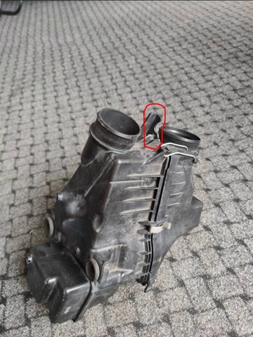 Casco de filtro de aire, parte inferior 17244RFWG01 HONDA