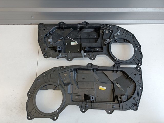  LR048305 Land Rover