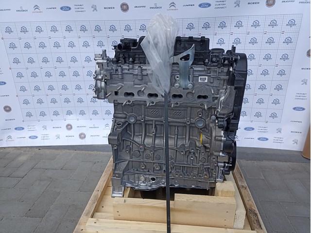 Купить 1675873680 Peugeot/Citroen Двигатель голый