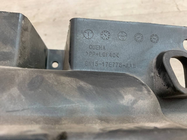 Купить 2280807 Ford Кронштейн бампера переднего