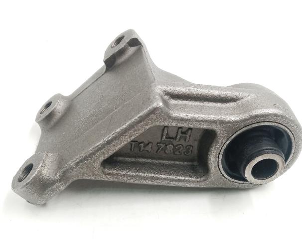 Кронштейн (траверса) заднего редуктора левая Matomi MR961407 цена, от 13.11 USD