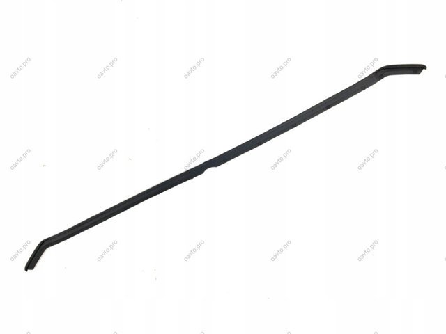 Резинка уплотнительная под капот Mazda TK4856770