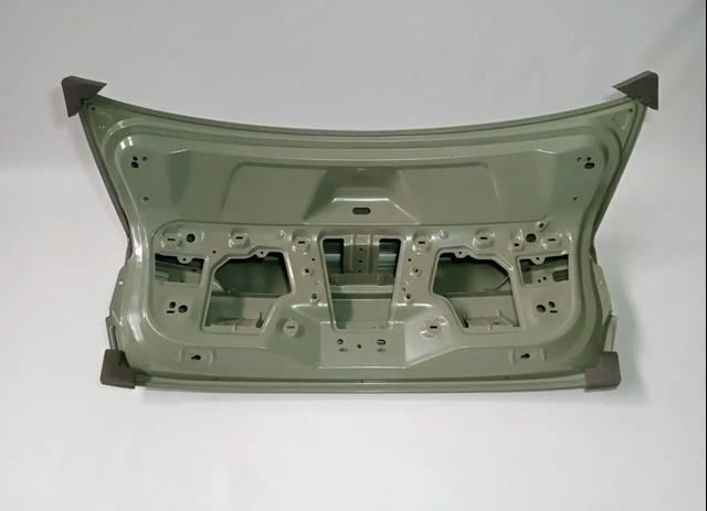 Крышка багажника FPS FP7447530