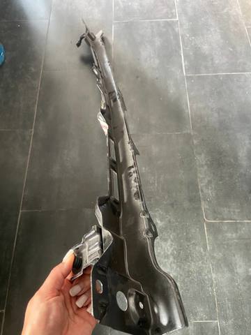 525060C061 Toyota Кронштейн бампера переднего центральный