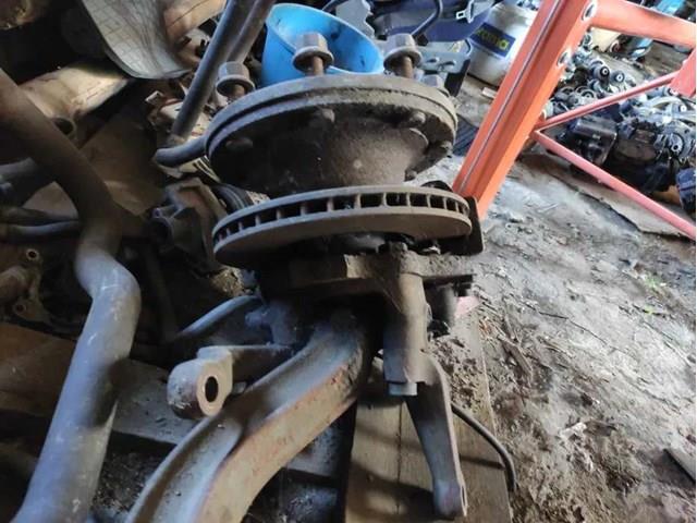 Суппорт тормозной передний правый 42534116 Iveco