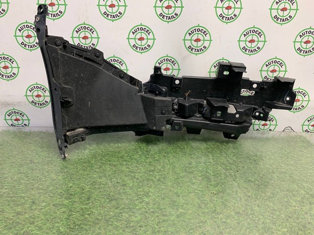 Кронштейн бампера переднего, правый Mazda GSH750103