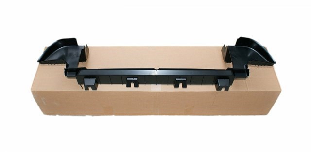 LR058475 Land Rover Нижний дефлектор радиатора