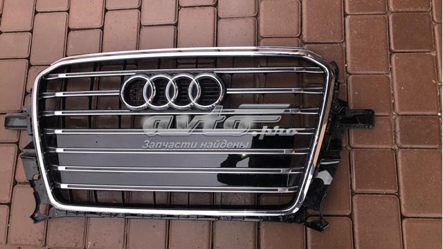Решетка радиатора 8R0853651AN VAG