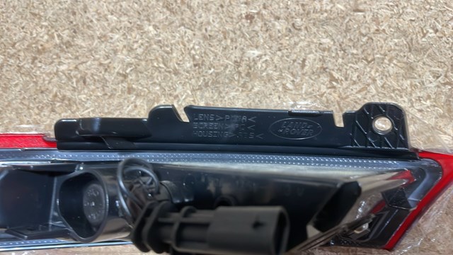 Фонарь противотуманный задний правый LR082083 Land Rover