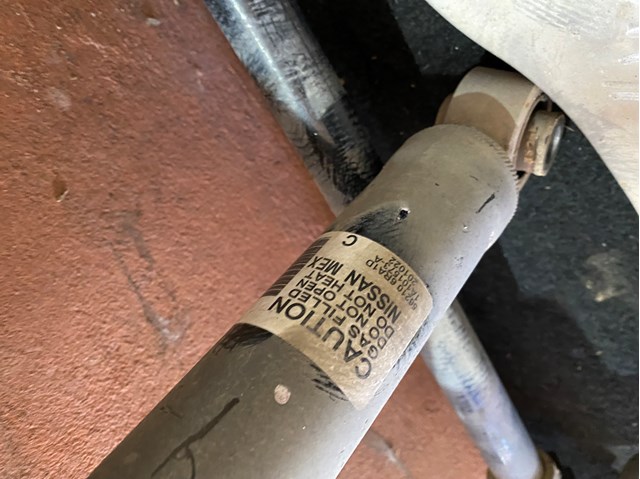 Купить 562106RA1D Nissan/Infiniti Амортизатор задней подвески