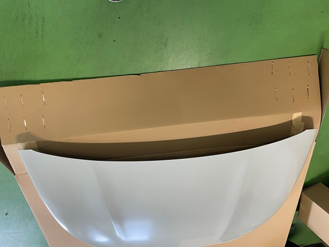 Капот двигателя Suzuki 5730064R00000