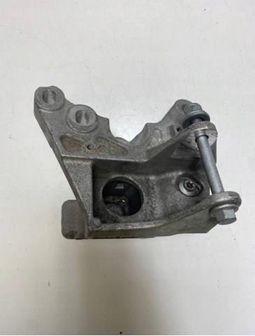 LR114215 Land Rover 