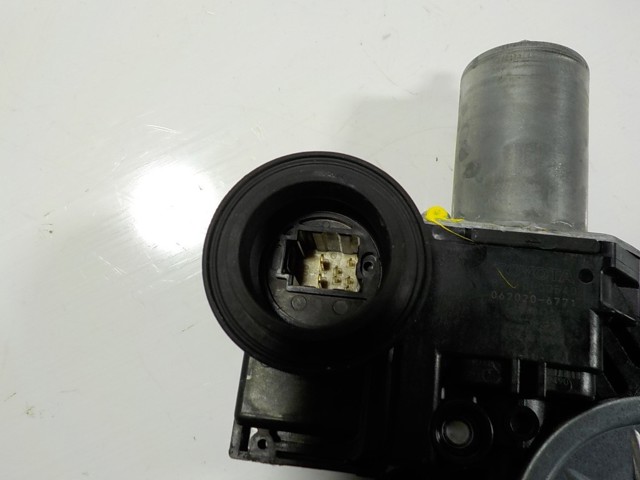 Механизм стеклоподъемника двери передней, правой Toyota 698100D600