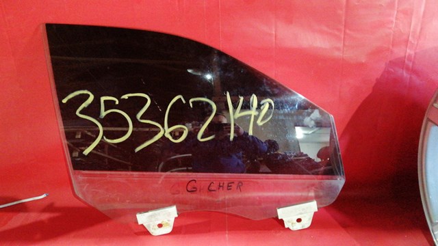 Стекло двери передней правой GS3803D302 XYG