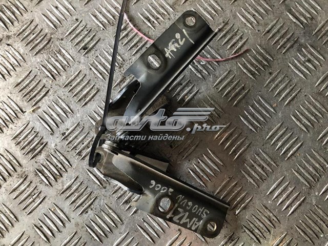 Петля капота правая MR292044 Mitsubishi