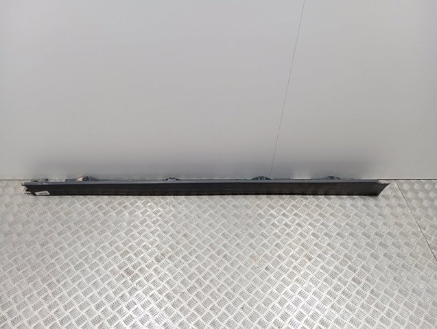 Накладка (молдинг) порога наружная левая Mercedes A2476980700 цена, от 125.42 USD