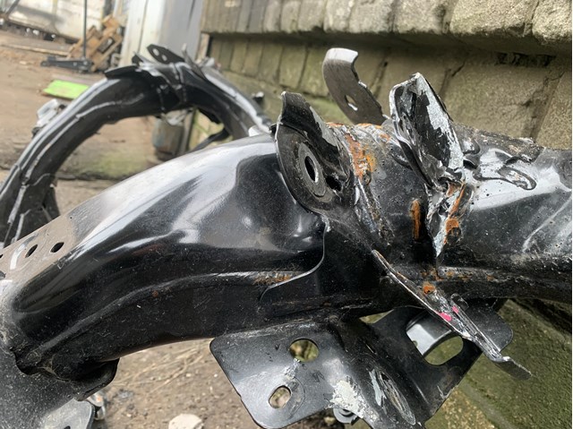 Балка задняя Tesla 104458000D