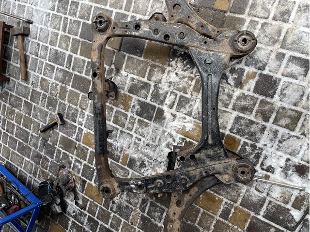 Viga de suspensão dianteira (plataforma veicular) Toyota 5110048070