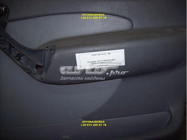 A9017201470 Mercedes revestimento (cobrimento interno da porta dianteira direita)