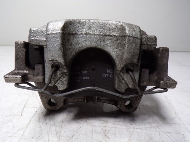 Суппорт задний левый LR113708 Land Rover