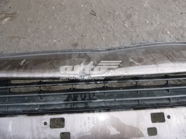 Передний бампер 620224HE0H Nissan/Infiniti