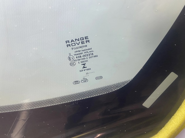 LR098864 Land Rover Автостекло